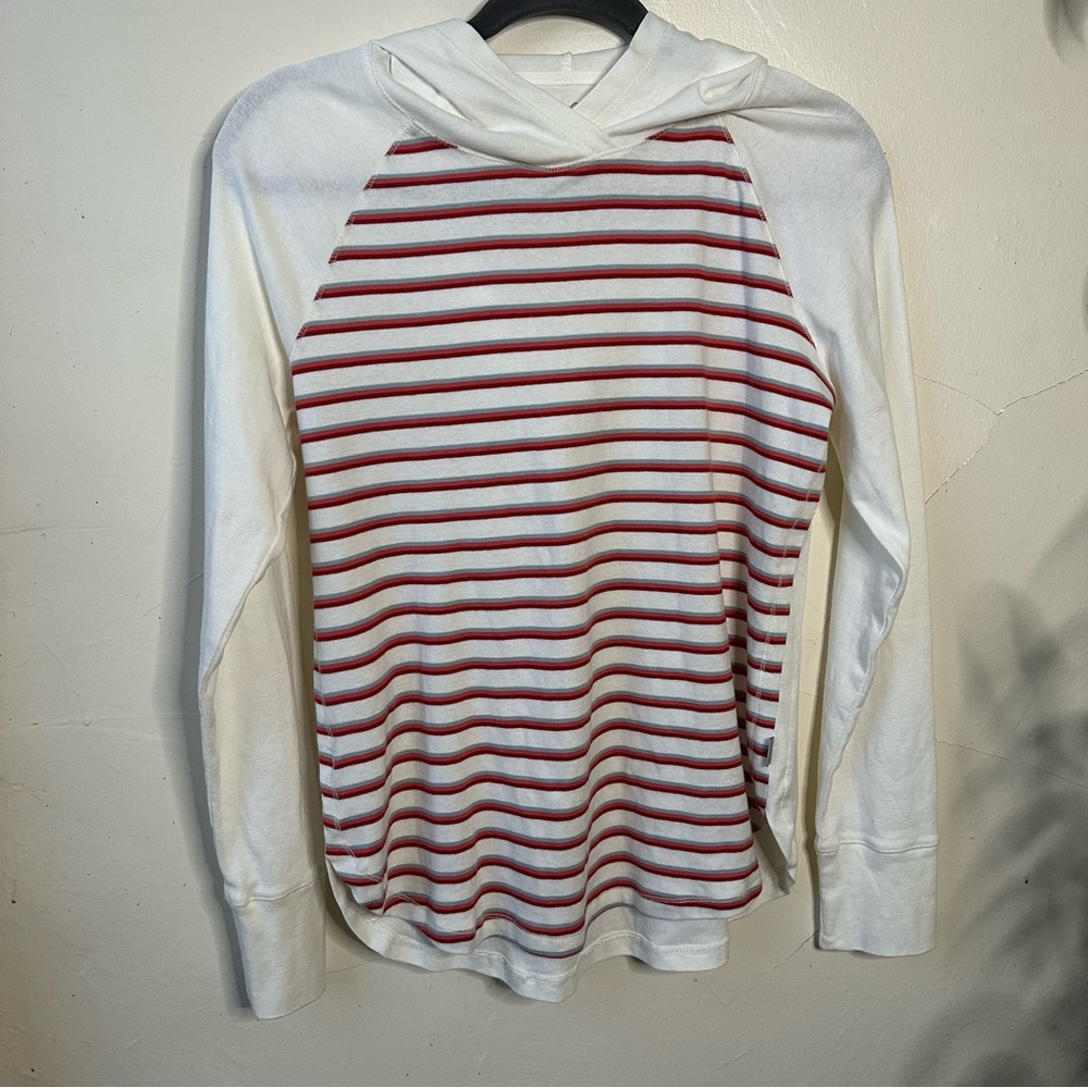 NWOT Eddie Bauer Striped Red and White Women's Top with hood - Picture 2 of 5